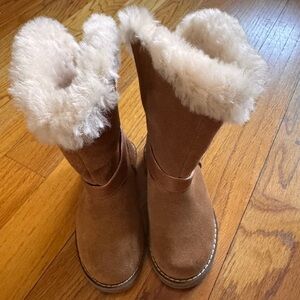 Girls Ugg Boots Size 10